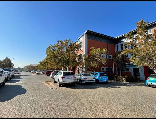 INDUSTRIAL PROPERTY TO RENT IN HENNOPSPARK
